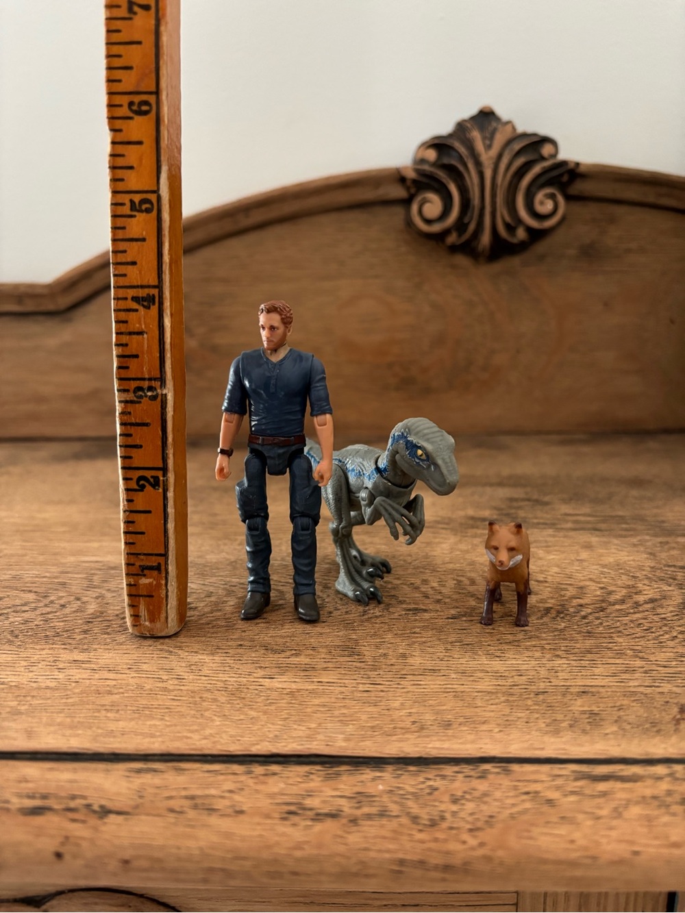 Jurassic World Dominion Owen & Velociraptor Beta